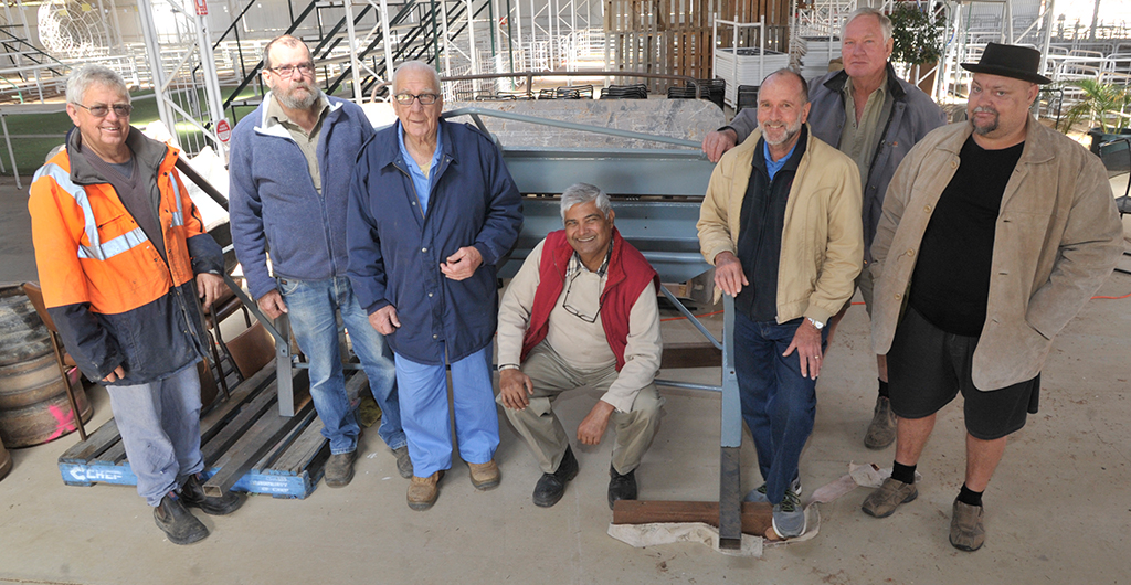 Longreach Men's Shed Large